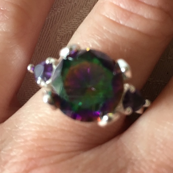 FASHION RING SIZE 8 💥FINAL PRICE - Picture 2 of 4